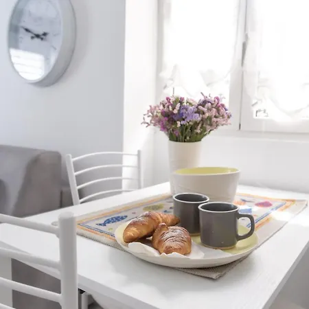 Holiday home Casa Liri -centrale, Moderna, 5min Spiaggia, Ariston-