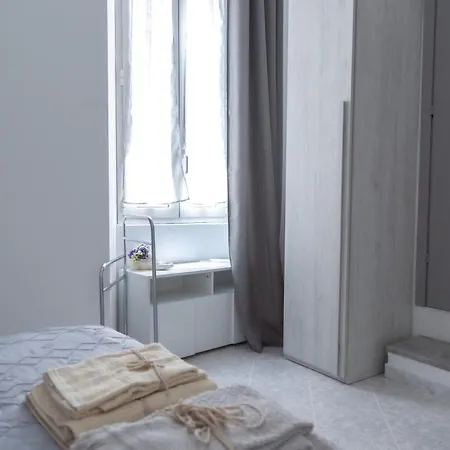Casa Liri -centrale, Moderna, 5min Spiaggia, Ariston- * Sanremo