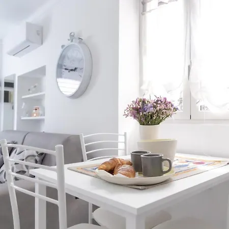 Hébergement de vacances Casa Liri -centrale, Moderna, 5min Spiaggia, Ariston-