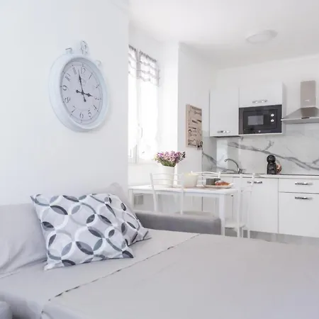 Casa Liri -centrale, Moderna, 5min Spiaggia, Ariston- Vakantiehuis *