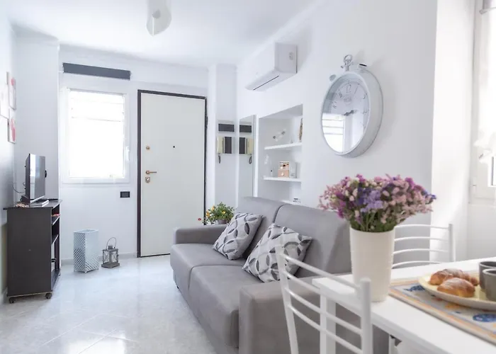 Casa Liri -centrale, Moderna, 5min Spiaggia, Ariston- Vakantiehuis *