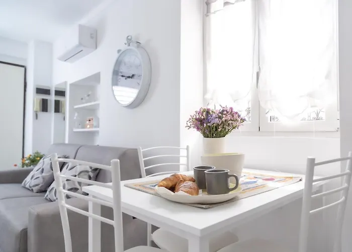 Vakantiehuis Casa Liri -centrale, Moderna, 5min Spiaggia, Ariston-