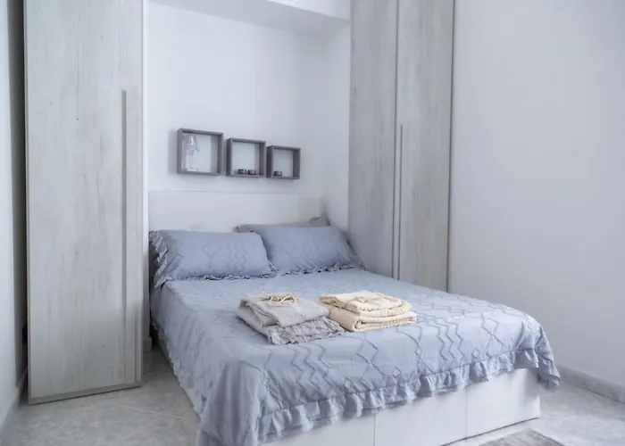 Casa Liri -centrale, Moderna, 5min Spiaggia, Ariston- Vakantiehuis *