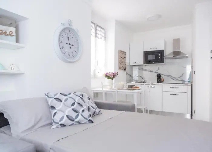 Casa Liri -centrale, Moderna, 5min Spiaggia, Ariston- Vakantiehuis *