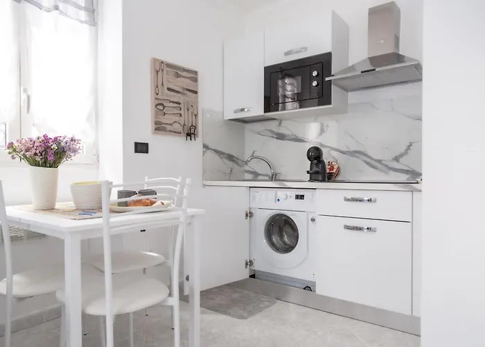 Ferienhaus Casa Liri -centrale, Moderna, 5min Spiaggia, Ariston- Sanremo